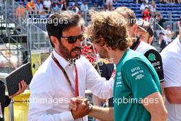 (L to R): Mohammed Bin Sulayem (UAE) FIA President with Sebastian Vettel (GER) Aston Martin F1 Team. 28.05.2022. Formula 1 World Championship, Rd 7, Monaco Grand Prix, Monte Carlo, Monaco, Qualifying Day.