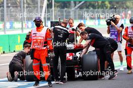 Pietro Fittipaldi (BRA) Haas VF-22 Reserve Driver stopped at the end of the pit lane in the first practice session. 28.10.2022. Formula 1 World Championship, Rd 20, Mexican Grand Prix, Mexico City, Mexico, Practice Day.