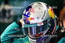 Sebastian Vettel (GER) Aston Martin F1 Team wearing a tribute helmet to Dietrich Mateschitz (AUT) CEO and Founder of Red Bull. 28.10.2022. Formula 1 World Championship, Rd 20, Mexican Grand Prix, Mexico City, Mexico, Practice Day.