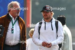 Didier Coton (BEL) and Valtteri Bottas (FIN), Alfa Romeo Racing  28.10.2022. Formula 1 World Championship, Rd 20, Mexican Grand Prix, Mexico City, Mexico, Practice Day.