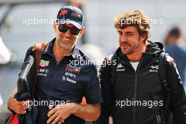 (L to R): Adrian Newey (GBR) Red Bull Racing Chief Technical Officer with Fernando Alonso (ESP) Alpine F1 Team. 28.10.2022. Formula 1 World Championship, Rd 20, Mexican Grand Prix, Mexico City, Mexico, Practice Day.