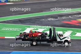The Ferrari F1-75 of Charles Leclerc (MON) Ferrari is recovered back to the pits on the back of a truck in the second practice session. 28.10.2022. Formula 1 World Championship, Rd 20, Mexican Grand Prix, Mexico City, Mexico, Practice Day.