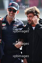 Adrian Newey (GBR), Red Bull Racing and Fernando Alonso (ESP), Alpine F1 Team  28.10.2022. Formula 1 World Championship, Rd 20, Mexican Grand Prix, Mexico City, Mexico, Practice Day.