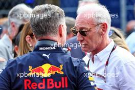 Christian Horner (GBR) Red Bull Racing Team Principal with Greg Maffei (USA) Liberty Media Corporation President and Chief Executive Officer on the grid. 30.10.2022. Formula 1 World Championship, Rd 20, Mexican Grand Prix, Mexico City, Mexico, Race Day.