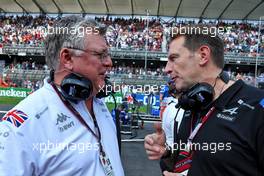 (L to R): Otmar Szafnauer (USA) Alpine F1 Team, Team Principal with Laurent Rossi (FRA) Alpine Chief Executive Officer on the grid. 30.10.2022. Formula 1 World Championship, Rd 20, Mexican Grand Prix, Mexico City, Mexico, Race Day.
