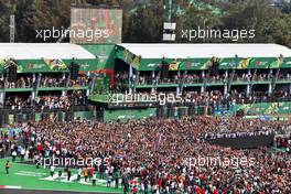 Fans at the podium. 30.10.2022. Formula 1 World Championship, Rd 20, Mexican Grand Prix, Mexico City, Mexico, Race Day.