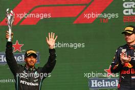 1st place Max Verstappen (NLD) Red Bull Racing with 2nd place Lewis Hamilton (GBR) Mercedes AMG F1. 30.10.2022. Formula 1 World Championship, Rd 20, Mexican Grand Prix, Mexico City, Mexico, Race Day.
