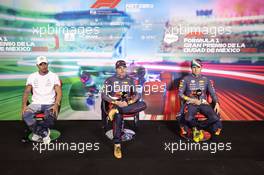 (L to R): Lewis Hamilton (GBR) Mercedes AMG F1; Max Verstappen (NLD) Red Bull Racing; and Sergio Perez (MEX) Red Bull Racing, in the post race FIA Press Conference. 30.10.2022. Formula 1 World Championship, Rd 20, Mexican Grand Prix, Mexico City, Mexico, Race Day.