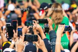 Fans with phones at the podium. 30.10.2022. Formula 1 World Championship, Rd 20, Mexican Grand Prix, Mexico City, Mexico, Race Day.