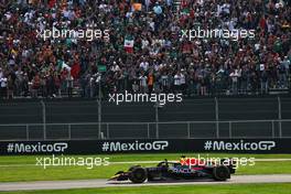 Race winner Max Verstappen (NLD) Red Bull Racing RB18 celebrates at the end of the race. 30.10.2022. Formula 1 World Championship, Rd 20, Mexican Grand Prix, Mexico City, Mexico, Race Day.