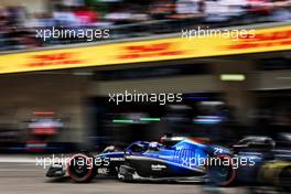 Alexander Albon (THA) Williams Racing FW44 makes a pit stop. 30.10.2022. Formula 1 World Championship, Rd 20, Mexican Grand Prix, Mexico City, Mexico, Race Day.