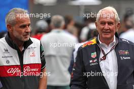 (L to R): Beat Zehnder (SUI) Alfa Romeo F1 Team Manager and Dr Helmut Marko (AUT) Red Bull Motorsport Consultant. 29.10.2022. Formula 1 World Championship, Rd 20, Mexican Grand Prix, Mexico City, Mexico, Qualifying Day.