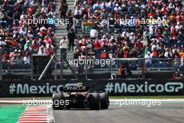 Sergio Perez (MEX) Red Bull Racing RB18. 29.10.2022. Formula 1 World Championship, Rd 20, Mexican Grand Prix, Mexico City, Mexico, Qualifying Day.
