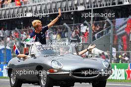 Alexander Albon (THA) Williams Racing on the drivers parade. 30.10.2022. Formula 1 World Championship, Rd 20, Mexican Grand Prix, Mexico City, Mexico, Race Day.