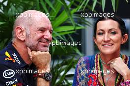 (L to R): Adrian Newey (GBR) Red Bull Racing Chief Technical Officer with his wife Amanda Newey (GBR).  30.10.2022. Formula 1 World Championship, Rd 20, Mexican Grand Prix, Mexico City, Mexico, Race Day.