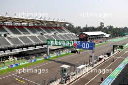Circuit atmosphere - start / finish straight. 27.10.2022. Formula 1 World Championship, Rd 20, Mexican Grand Prix, Mexico City, Mexico, Preparation Day.
