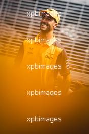 Daniel Ricciardo (AUS) McLaren plays table tennis in the paddock. 27.10.2022. Formula 1 World Championship, Rd 20, Mexican Grand Prix, Mexico City, Mexico, Preparation Day.