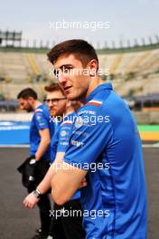Jack Doohan (AUS) Alpine Academy Driver walks the circuit with the team. 27.10.2022. Formula 1 World Championship, Rd 20, Mexican Grand Prix, Mexico City, Mexico, Preparation Day.