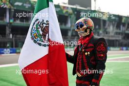 Circuit atmosphere - Day of the Dead Skeleton. 27.10.2022. Formula 1 World Championship, Rd 20, Mexican Grand Prix, Mexico City, Mexico, Preparation Day.