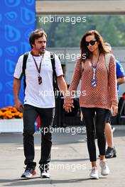 (L to R): Fernando Alonso (ESP) Alpine F1 Team with girlfriend Andrea Schlager (AUT) Journalist. 27.10.2022. Formula 1 World Championship, Rd 20, Mexican Grand Prix, Mexico City, Mexico, Preparation Day.