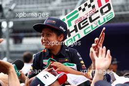 A young Sergio Perez (MEX) Red Bull Racing fan. 27.10.2022. Formula 1 World Championship, Rd 20, Mexican Grand Prix, Mexico City, Mexico, Preparation Day.