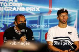 (L to R): Lewis Hamilton (GBR) Mercedes AMG F1 and Pierre Gasly (FRA) AlphaTauri in the FIA Press Conference. 06.05.2022. Formula 1 World Championship, Rd 5, Miami Grand Prix, Miami, Florida, USA, Practice Day.
