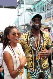 (L to R):  Gabrielle Union (USA) Actress with her husband Dwyane Wade (USA) Former Basketball Player on the grid. 08.05.2022. Formula 1 World Championship, Rd 5, Miami Grand Prix, Miami, Florida, USA, Race Day.