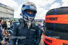 Nicholas Latifi (CDN) Williams Racing on the grid. 08.05.2022. Formula 1 World Championship, Rd 5, Miami Grand Prix, Miami, Florida, USA, Race Day.