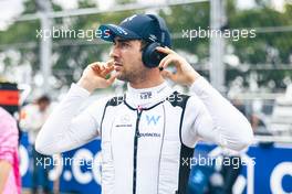 Nicholas Latifi (CDN) Williams Racing on the grid. 08.05.2022. Formula 1 World Championship, Rd 5, Miami Grand Prix, Miami, Florida, USA, Race Day.