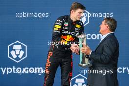 Max Verstappen (NLD), Red Bull Racing and Dan Marino (USA) 08.05.2022. Formula 1 World Championship, Rd 5, Miami Grand Prix, Miami, Florida, USA, Race Day.