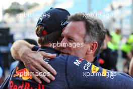 (L to R): race winner Max Verstappen (NLD) Red Bull Racing with Christian Horner (GBR) Red Bull Racing Team Principal. 08.05.2022. Formula 1 World Championship, Rd 5, Miami Grand Prix, Miami, Florida, USA, Race Day.