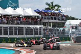 Charles Leclerc (MON) Ferrari F1-75 leads at the start of the race. 08.05.2022. Formula 1 World Championship, Rd 5, Miami Grand Prix, Miami, Florida, USA, Race Day.