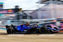 Nicholas Latifi (CDN) Williams Racing FW44. 08.05.2022. Formula 1 World Championship, Rd 5, Miami Grand Prix, Miami, Florida, USA, Race Day.