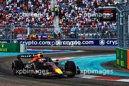 Sergio Perez (MEX) Red Bull Racing RB18. 08.05.2022. Formula 1 World Championship, Rd 5, Miami Grand Prix, Miami, Florida, USA, Race Day.