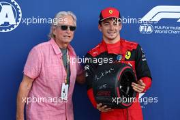 Michael Douglas (USA) Actor with Charles Leclerc (MON) Ferrari F1-75. 07.05.2022. Formula 1 World Championship, Rd 5, Miami Grand Prix, Miami, Florida, USA, Qualifying Day.