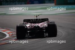 Carlos Sainz Jr (ESP) Ferrari F1-75. 07.05.2022. Formula 1 World Championship, Rd 5, Miami Grand Prix, Miami, Florida, USA, Qualifying Day.