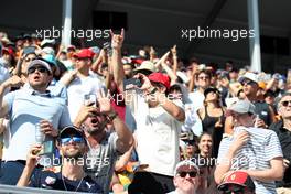 Circuit atmosphere - fans in the grandstand. 07.05.2022. Formula 1 World Championship, Rd 5, Miami Grand Prix, Miami, Florida, USA, Qualifying Day.
