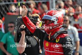 Charles Leclerc (MON) Ferrari celebrates his pole position in parc ferme. 07.05.2022. Formula 1 World Championship, Rd 5, Miami Grand Prix, Miami, Florida, USA, Qualifying Day.