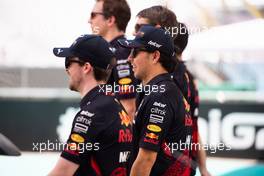 Sergio Perez (MEX) Red Bull Racing walks the circuit with the team. 05.05.2022. Formula 1 World Championship, Rd 5, Miami Grand Prix, Miami, Florida, USA, Preparation Day.