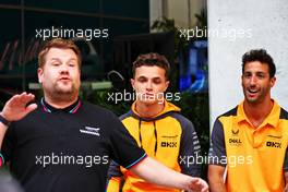 (L to R): James Corden (GBR) Actor with Lando Norris (GBR) McLaren and Daniel Ricciardo (AUS) McLaren. 05.05.2022. Formula 1 World Championship, Rd 5, Miami Grand Prix, Miami, Florida, USA, Preparation Day.