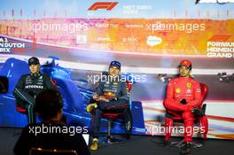 (L to R): George Russell (GBR) Mercedes AMG F1; Max Verstappen (NLD) Red Bull Racing; and Charles Leclerc (MON) Ferrari, in the post race FIA Press Conference. 04.09.2022. Formula 1 World Championship, Rd 14, Dutch Grand Prix, Zandvoort, Netherlands, Race Day.