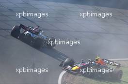 Sergio Perez (MEX) Red Bull Racing RB18 spins in qualifying. 03.09.2022. Formula 1 World Championship, Rd 14, Dutch Grand Prix, Zandvoort, Netherlands, Qualifying Day.