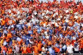 Circuit atmosphere - fans in the grandstand. 04.09.2022. Formula 1 World Championship, Rd 14, Dutch Grand Prix, Zandvoort, Netherlands, Race Day.