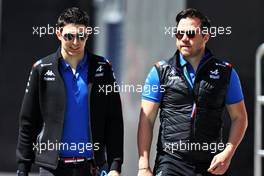 Esteban Ocon (FRA) Alpine F1 Team (Left). 25.03.2022 Formula 1 World Championship, Rd 2, Saudi Arabian Grand Prix, Jeddah, Saudi Arabia, Practice Day.