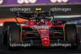 Carlos Sainz Jr (ESP) Ferrari F1-75. 25.03.2022 Formula 1 World Championship, Rd 2, Saudi Arabian Grand Prix, Jeddah, Saudi Arabia, Practice Day.