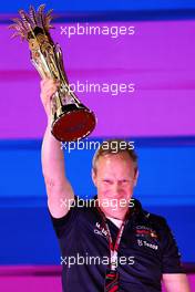 Paul Monaghan (GBR) Red Bull Racing Chief Engineer celebrates on the podium. 27.03.2022. Formula 1 World Championship, Rd 2, Saudi Arabian Grand Prix, Jeddah, Saudi Arabia, Race Day.