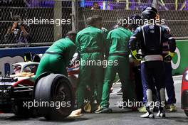 Mick Schumacher (GER) is extracted from his Haas VF-22 and placed into an ambulance after he crashed during qualifying. 26.03.2022. Formula 1 World Championship, Rd 2, Saudi Arabian Grand Prix, Jeddah, Saudi Arabia, Qualifying Day.
