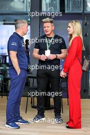 (L to R): Dave Redding (GBR) Williams Racing Team Manager with Gordon Ramsey (GBR) Celebrity Chef and his daughter Holly Ramsey (GBR). 27.03.2022. Formula 1 World Championship, Rd 2, Saudi Arabian Grand Prix, Jeddah, Saudi Arabia, Race Day.