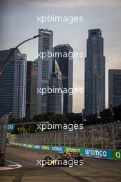 Sergio Perez (MEX) Red Bull Racing RB18. 30.09.2022. Formula 1 World Championship, Rd 17, Singapore Grand Prix, Marina Bay Street Circuit, Singapore, Practice Day.