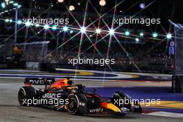Max Verstappen (NLD) Red Bull Racing RB18. 30.09.2022. Formula 1 World Championship, Rd 17, Singapore Grand Prix, Marina Bay Street Circuit, Singapore, Practice Day.